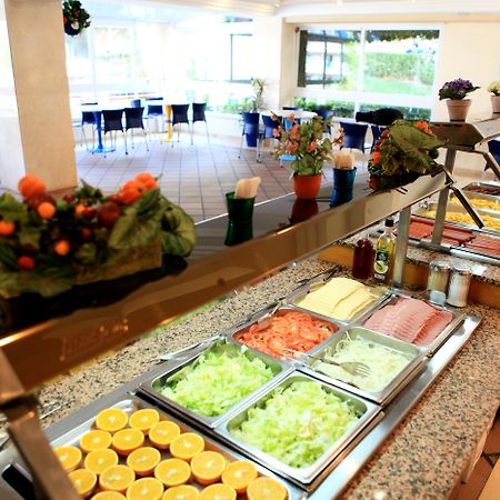 Sahara Nubia Gobi Hotel Ses Cadenes Exterior photo Breakfast buffet at a hotel