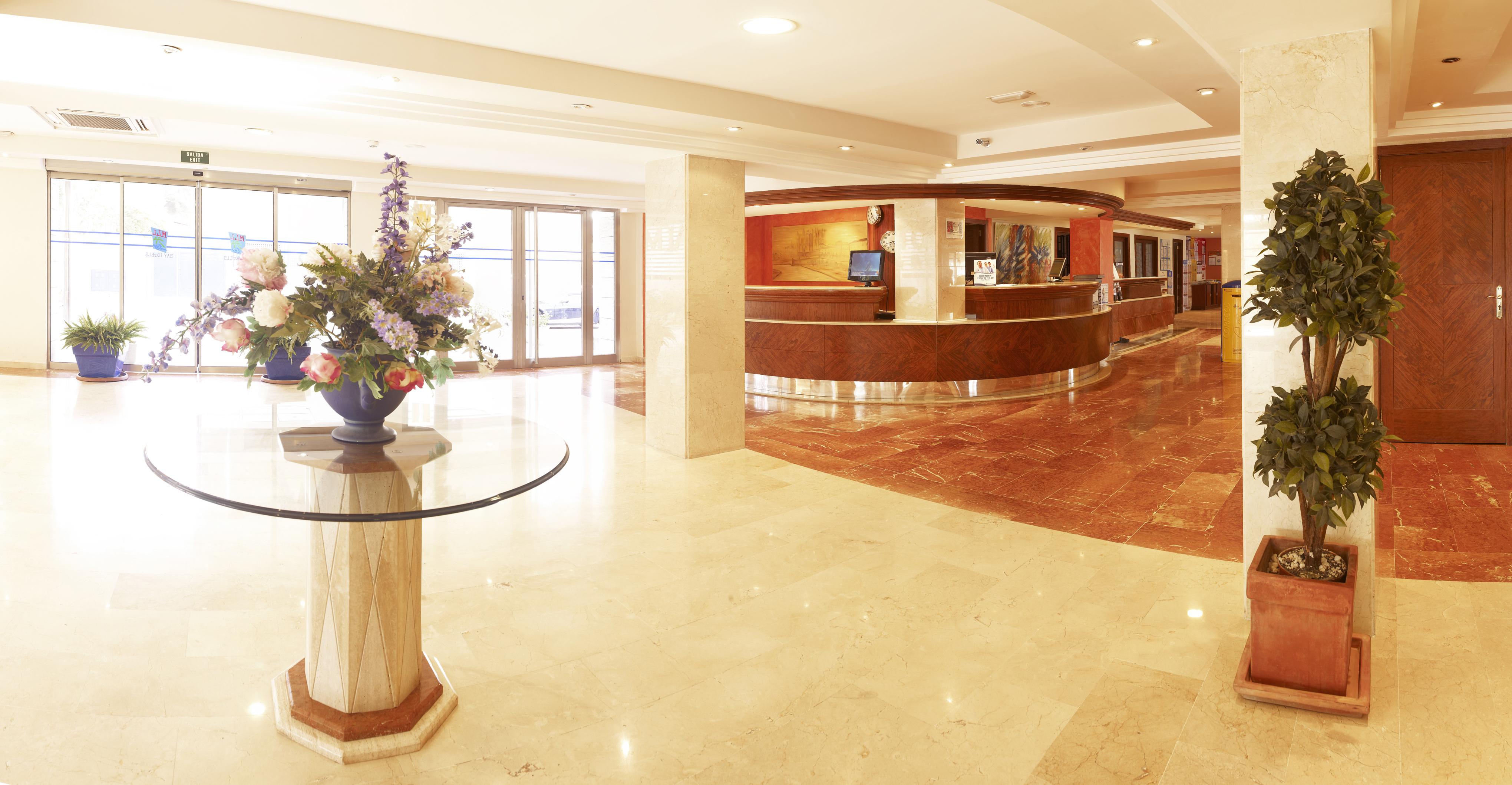 Sahara Nubia Gobi Hotel Ses Cadenes Exterior photo Reception
